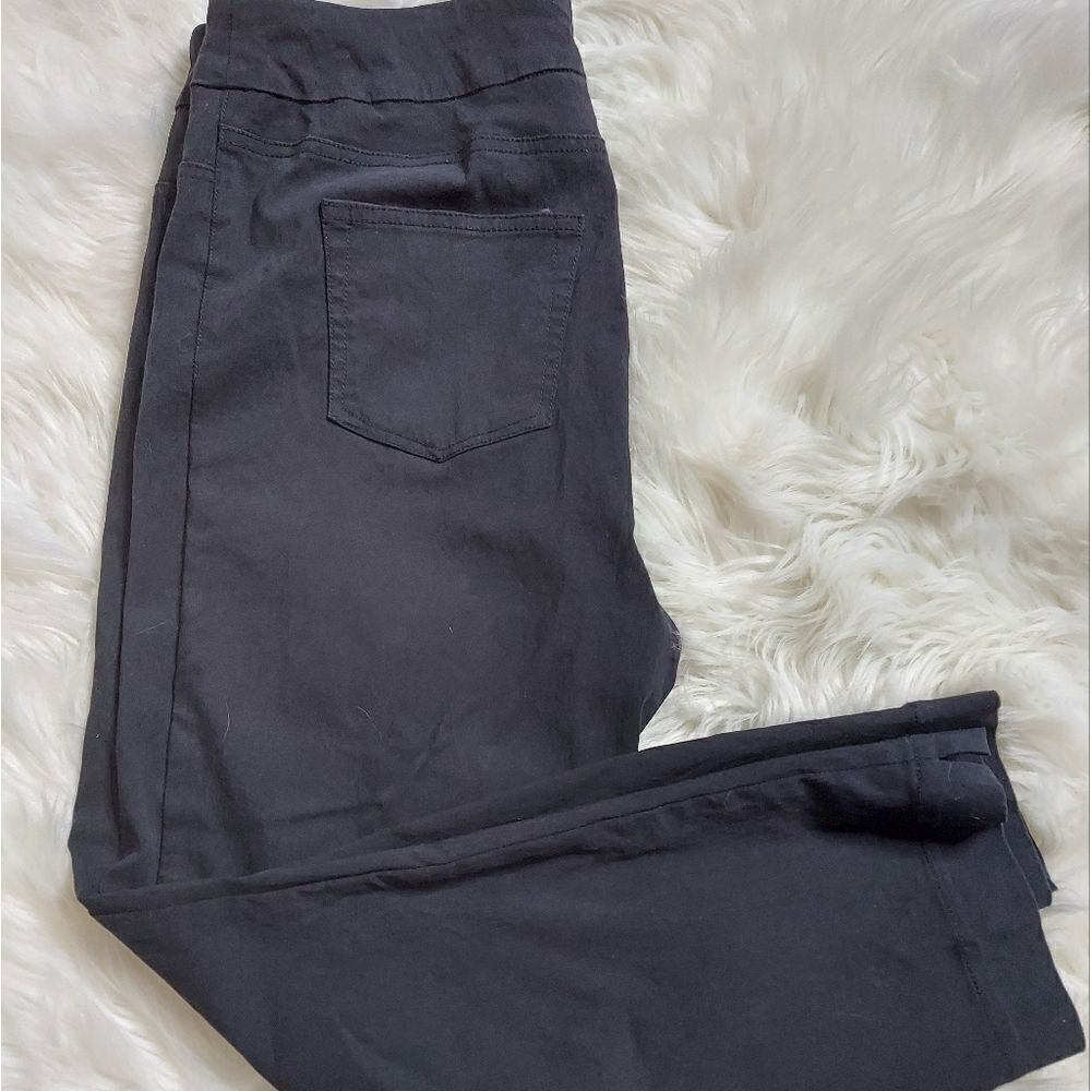 Soft Surroundings Black Capri pants